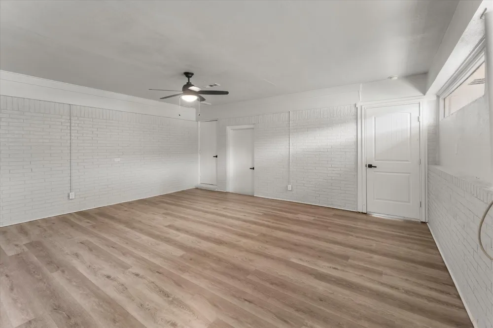 613 Graham Street Mineola, TX 75773