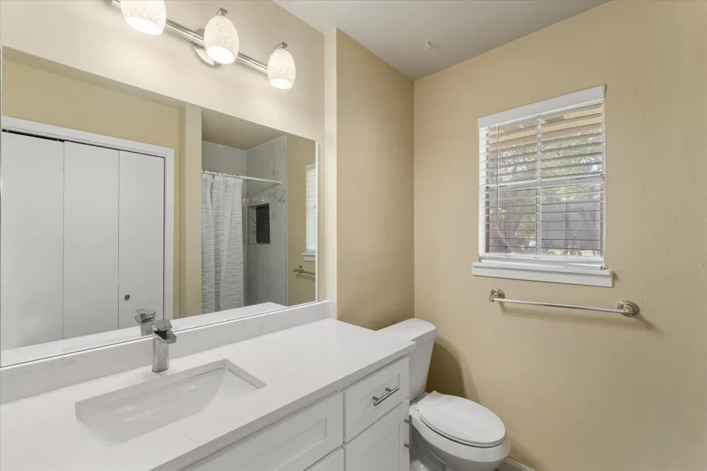 613 Graham Street Mineola, TX 75773