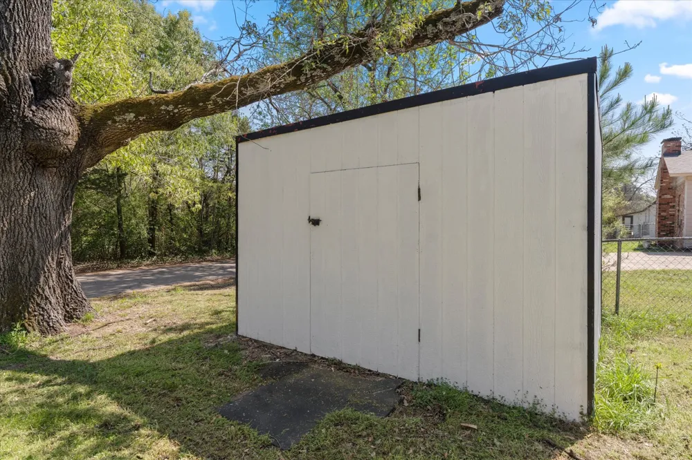 613 Graham Street Mineola, TX 75773