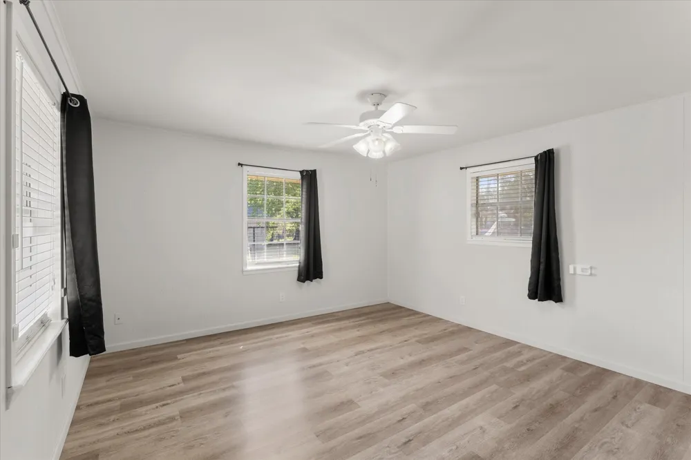 613 Graham Street Mineola, TX 75773