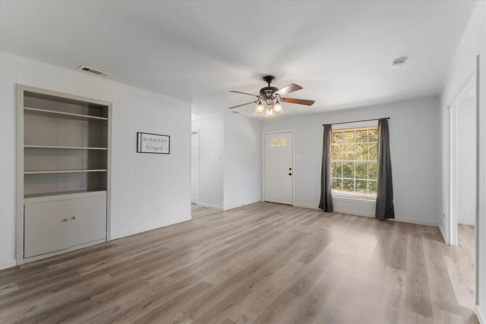 613 Graham Street Mineola, TX 75773