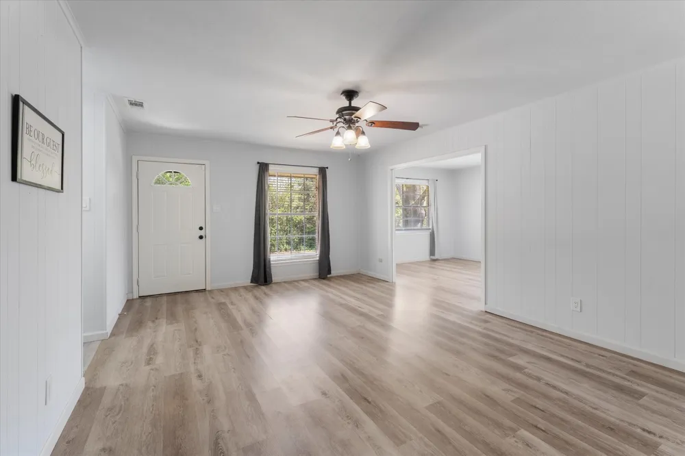 613 Graham Street Mineola, TX 75773