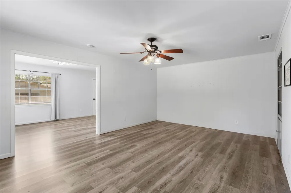 613 Graham Street Mineola, TX 75773