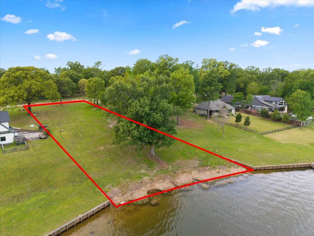 355 Waters Edge Lane Scroggins, TX 75480