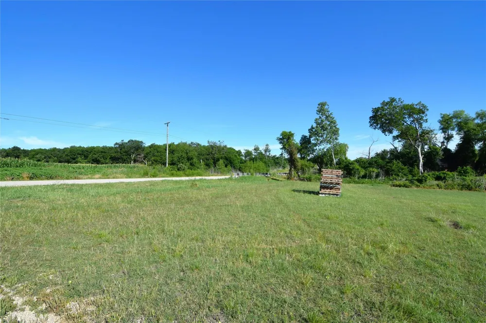Surrey Ridge Road Robinson, TX 76706