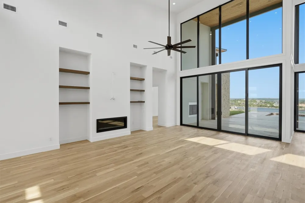 961 E Hells Gate Dr Graford, TX 76449