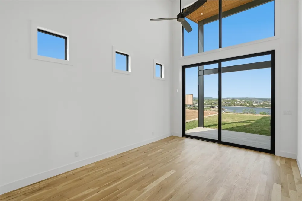 961 E Hells Gate Dr Graford, TX 76449