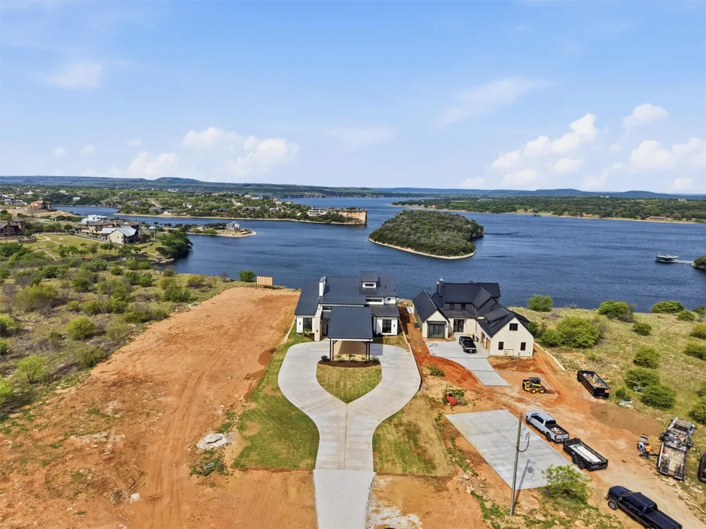 961 E Hells Gate Dr Graford, TX 76449