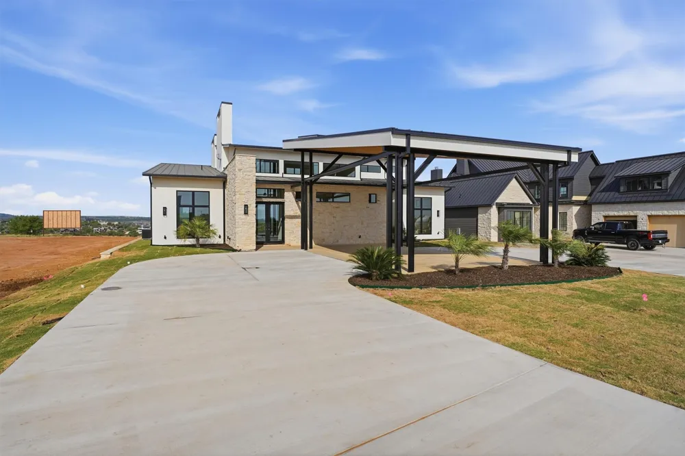 961 E Hells Gate Dr Graford, TX 76449