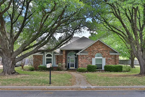 613 Regina Drive