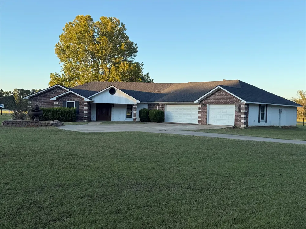 475 Acorn Trail Hallsville, TX 75650