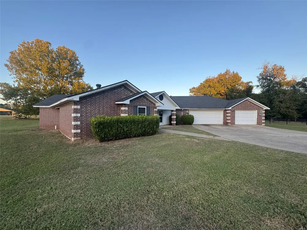 475 Acorn Trail Hallsville, TX 75650