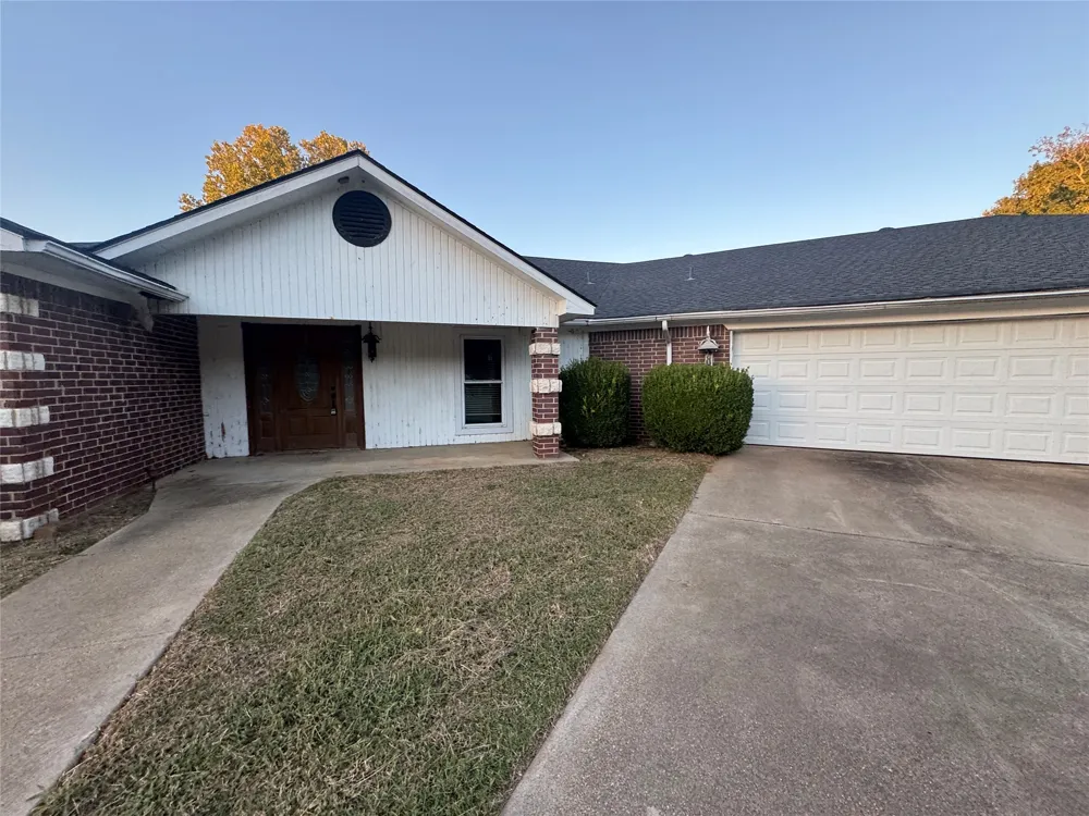 475 Acorn Trail Hallsville, TX 75650