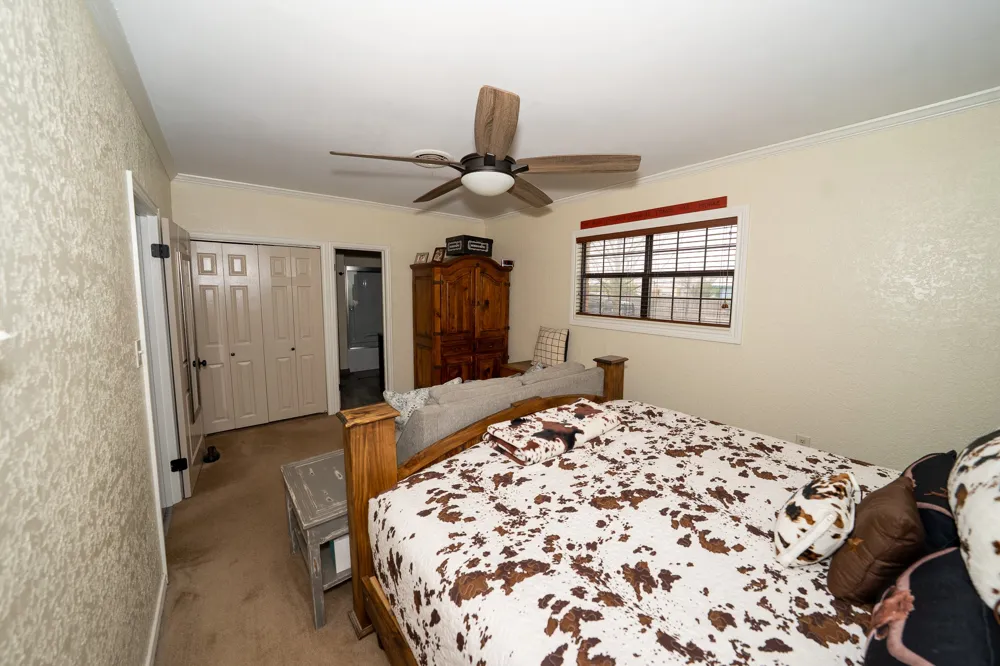 455 5th Hawley, TX 79525
