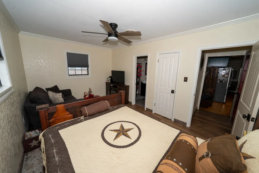 455 5th Hawley, TX 79525