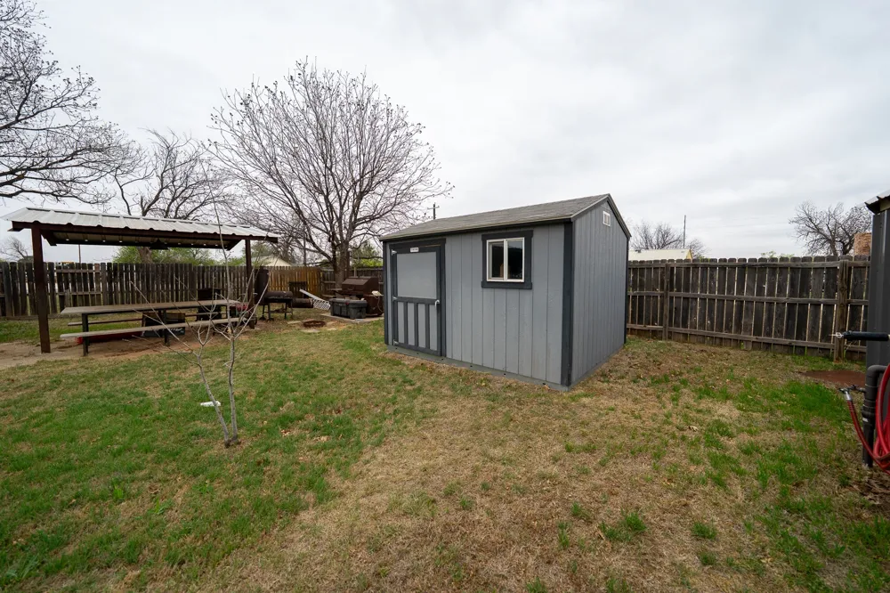 455 5th Hawley, TX 79525
