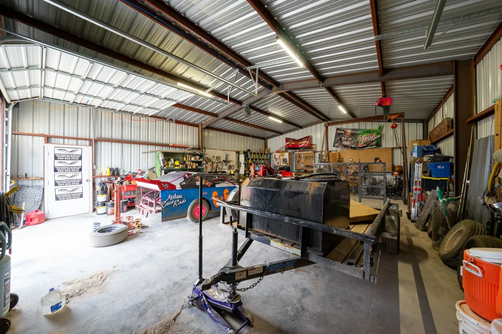 455 5th Hawley, TX 79525