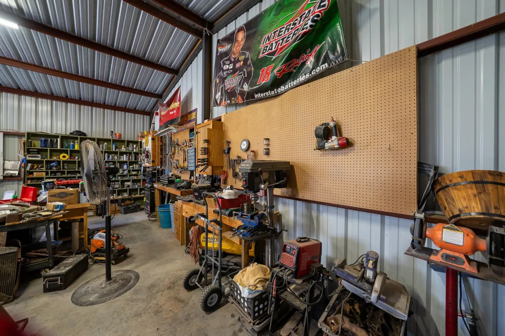 455 5th Hawley, TX 79525