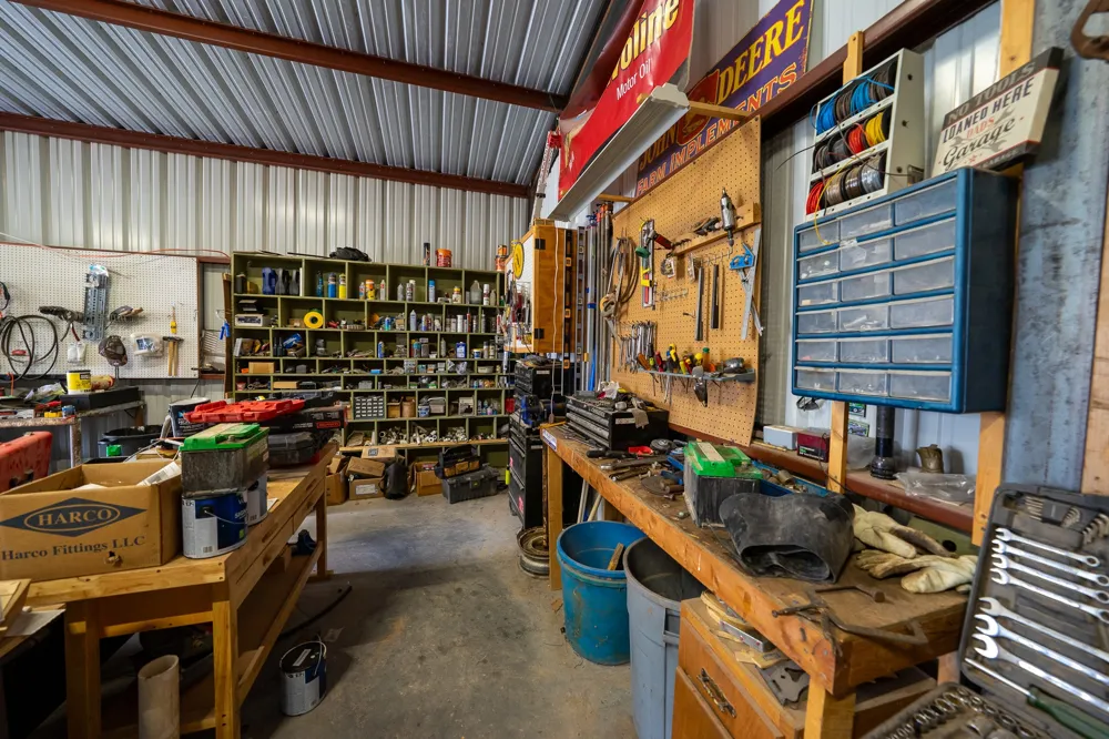 455 5th Hawley, TX 79525