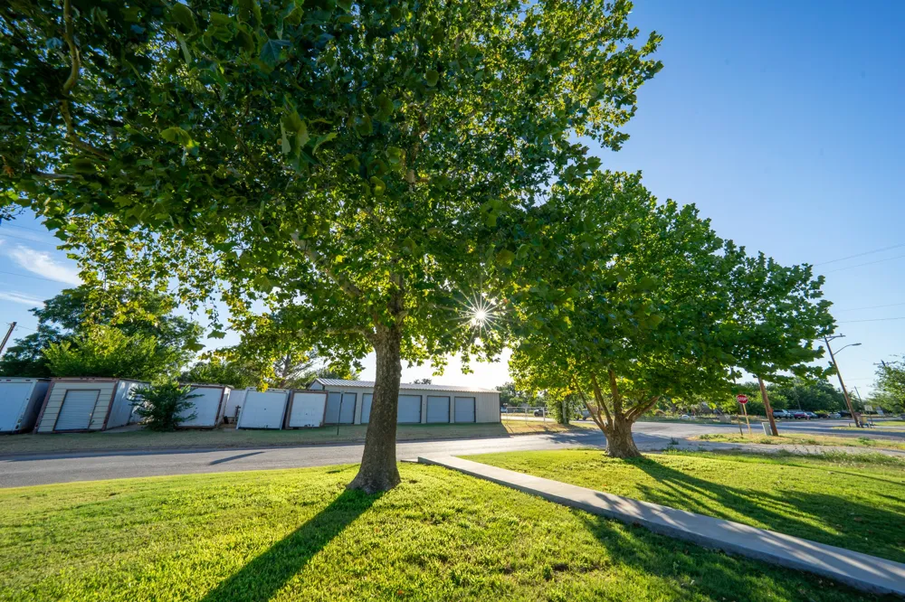 455 5th Hawley, TX 79525