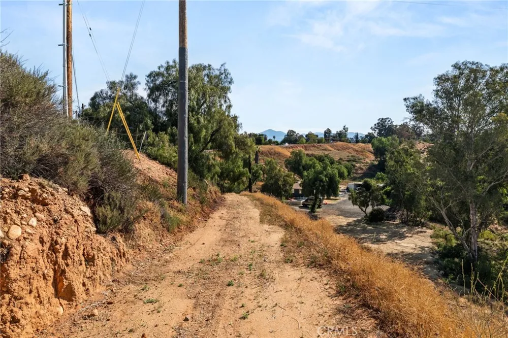 W Sunset Dr. Redlands, CA 92373