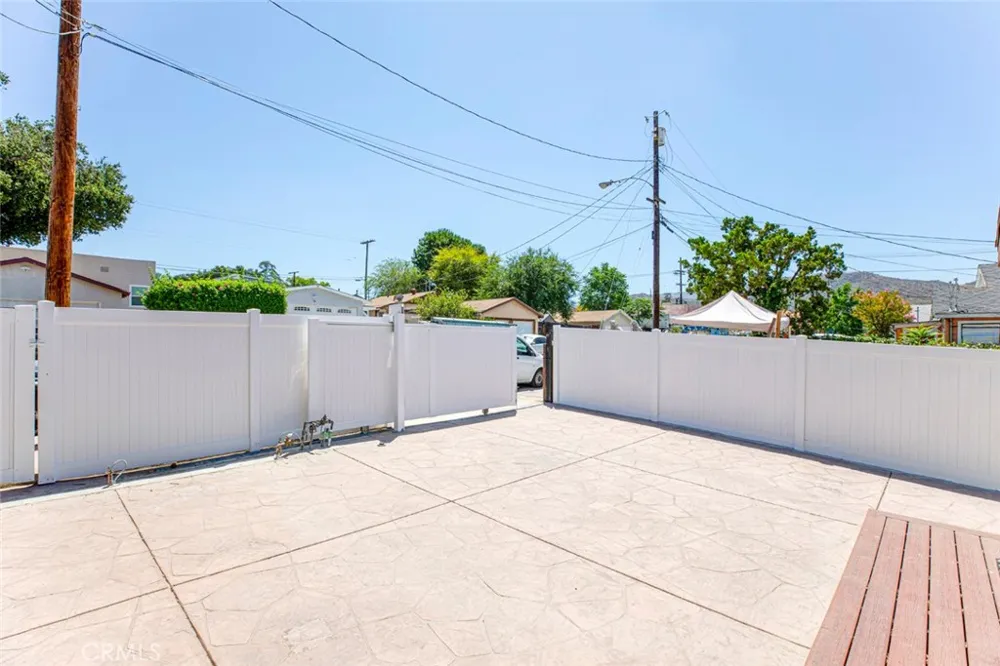10531 Greenburn Avenue Sunland, CA 91040