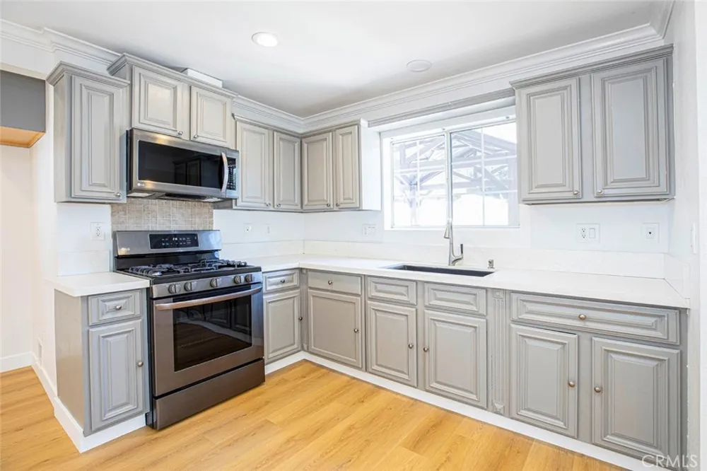 10531 Greenburn Avenue Sunland, CA 91040