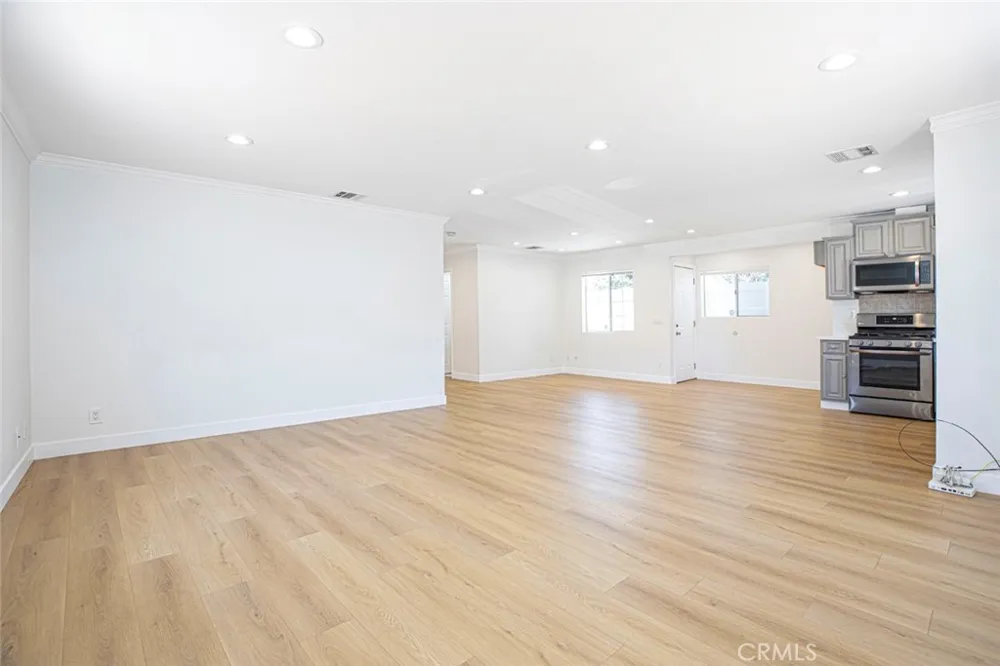 10531 Greenburn Avenue Sunland, CA 91040