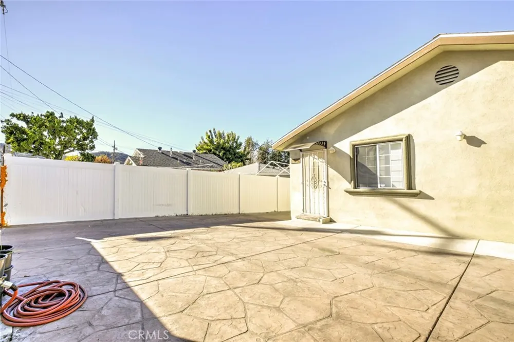 10531 Greenburn Avenue Sunland, CA 91040