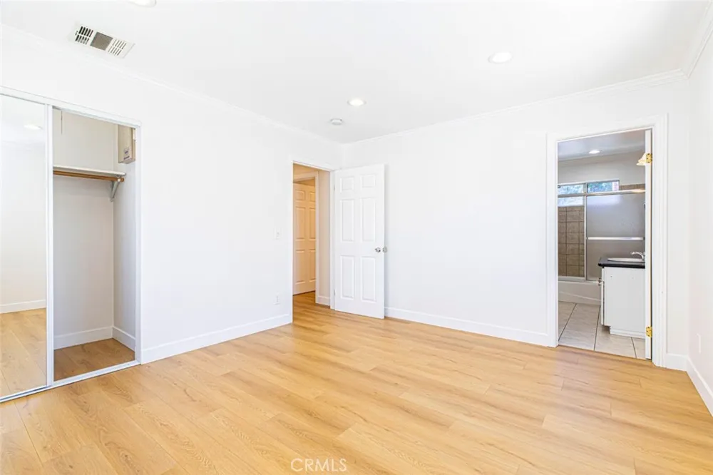 10531 Greenburn Avenue Sunland, CA 91040