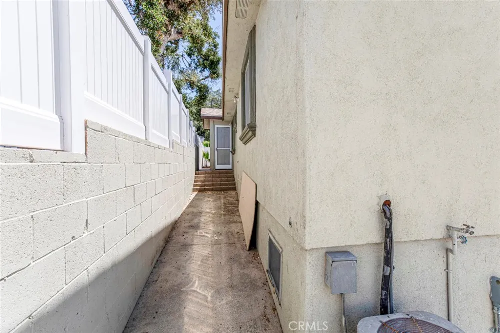 10531 Greenburn Avenue Sunland, CA 91040