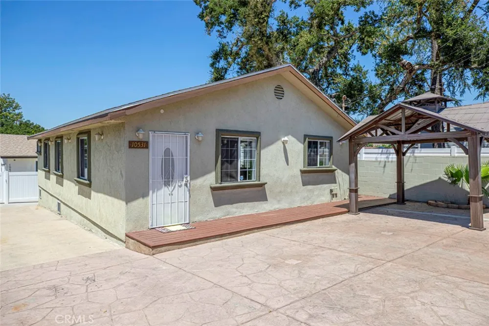 10531 Greenburn Avenue Sunland, CA 91040