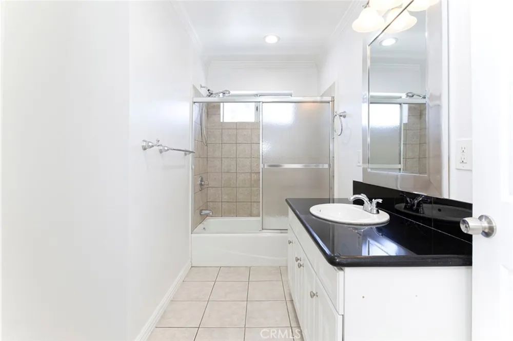 10531 Greenburn Avenue Sunland, CA 91040