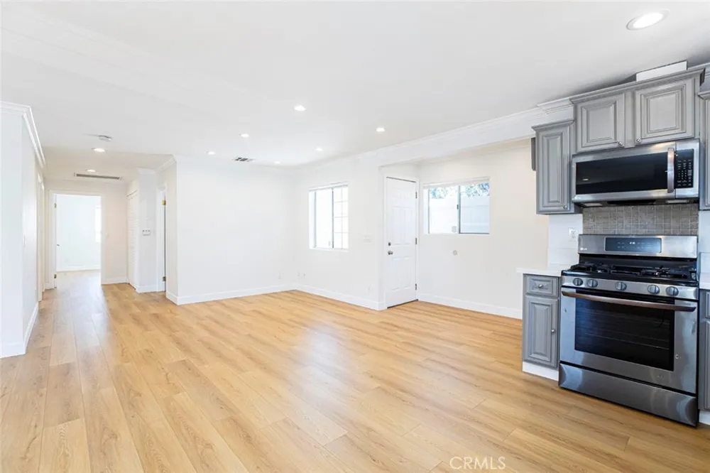 10531 Greenburn Avenue Sunland, CA 91040