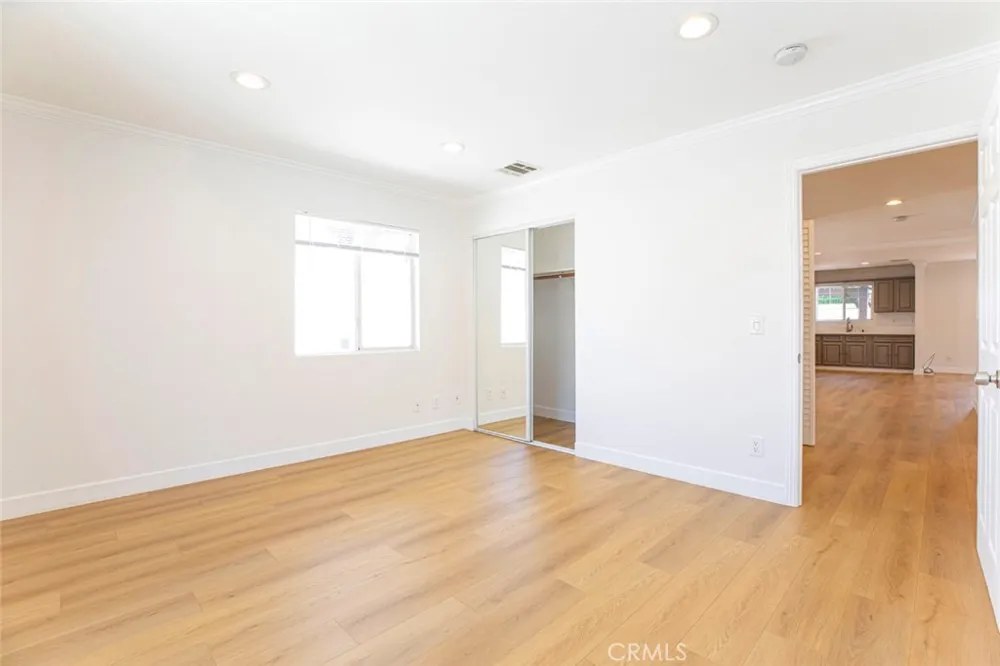 10531 Greenburn Avenue Sunland, CA 91040