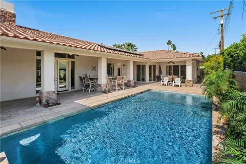 1221 Linda Vista