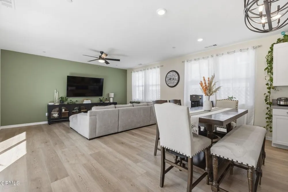 209 Murcott Avenue Piru, CA 93040