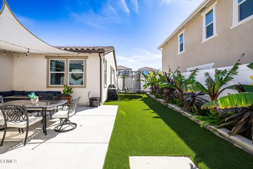 209 Murcott Avenue Piru, CA 93040