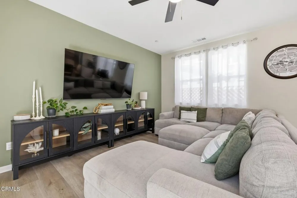 209 Murcott Avenue Piru, CA 93040