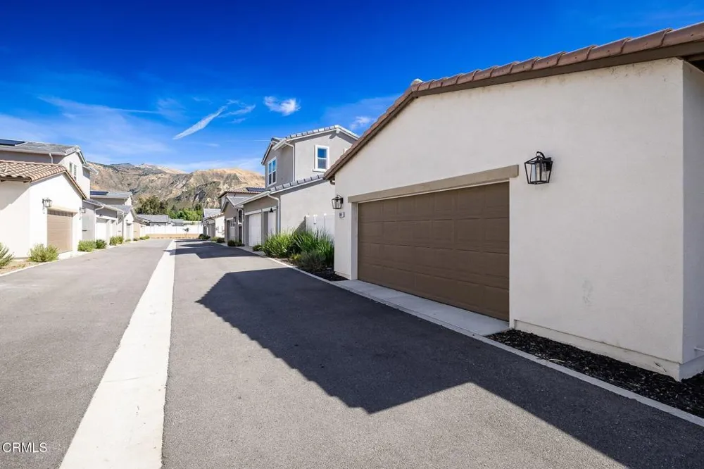 209 Murcott Avenue Piru, CA 93040