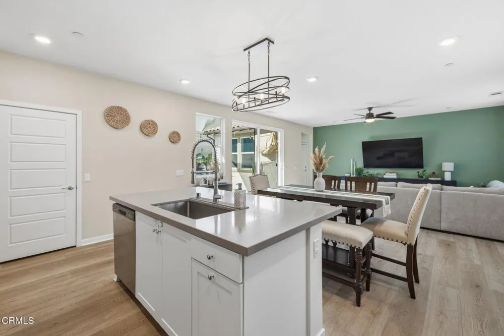 209 Murcott Avenue Piru, CA 93040