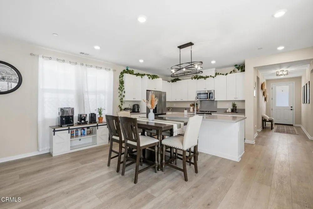 209 Murcott Avenue Piru, CA 93040