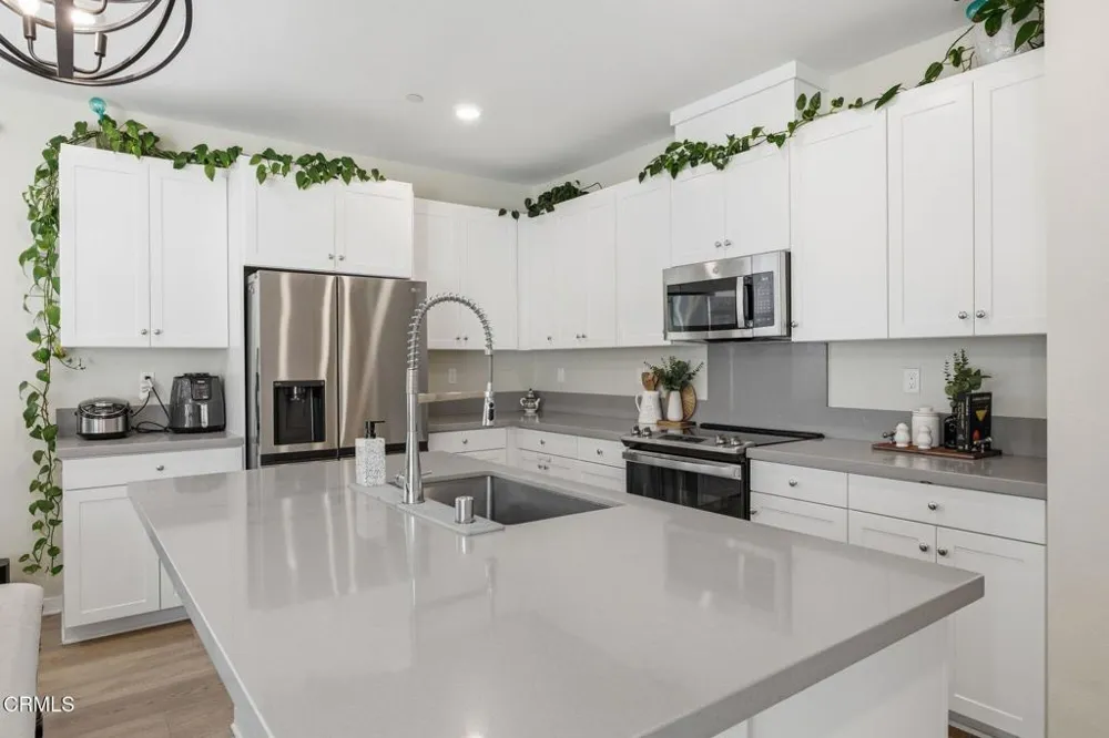 209 Murcott Avenue Piru, CA 93040