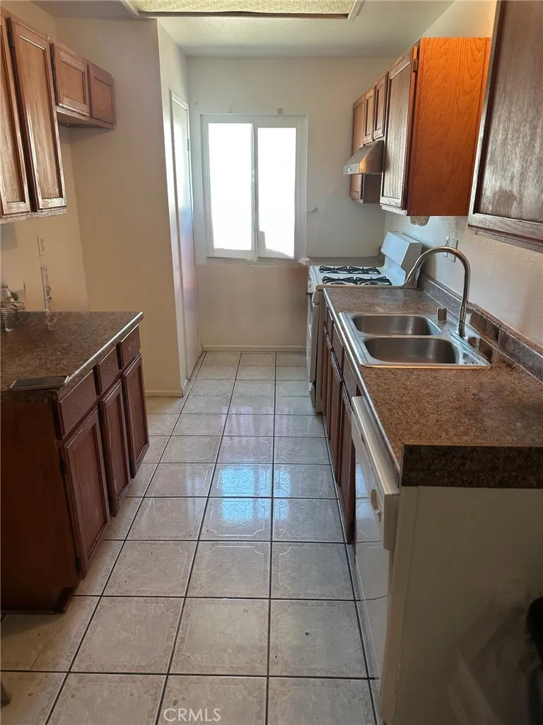 17944 Kendall Adelanto, CA 92301