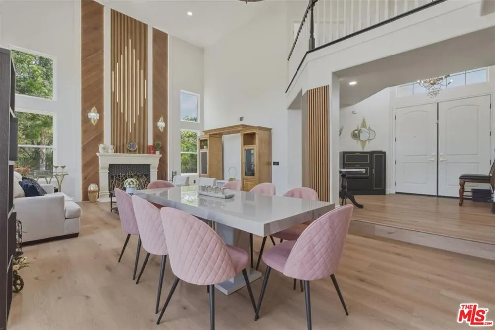 3891 Marks Road Agoura Hills, CA 91301