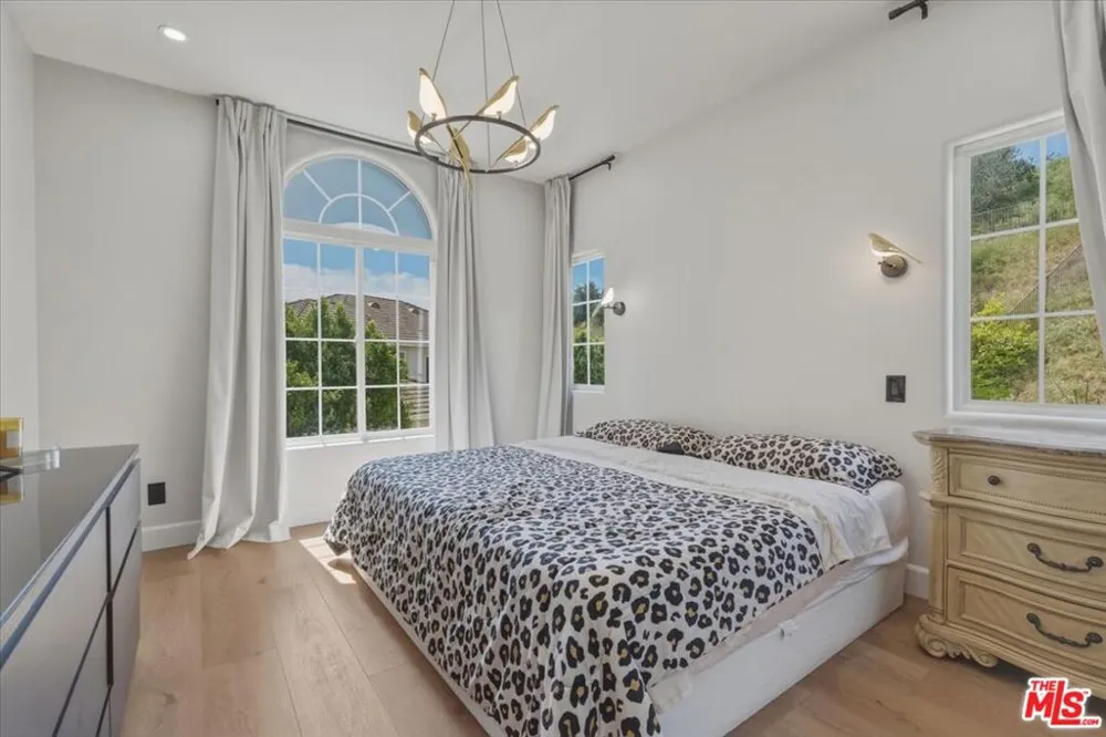 3891 Marks Road Agoura Hills, CA 91301