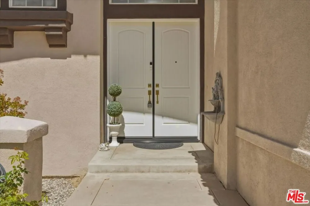 3891 Marks Road Agoura Hills, CA 91301