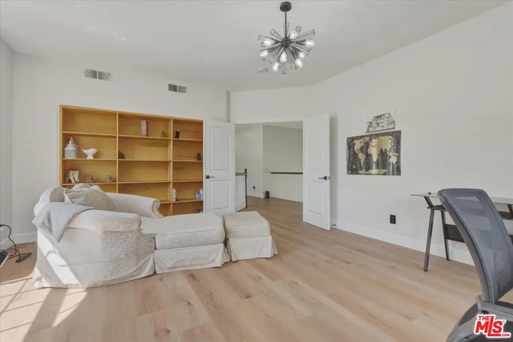 3891 Marks Road Agoura Hills, CA 91301