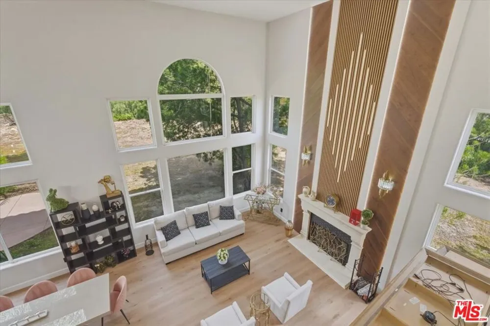3891 Marks Road Agoura Hills, CA 91301