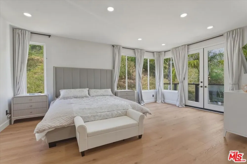 3891 Marks Road Agoura Hills, CA 91301
